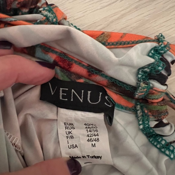 Venus summer dress. Never worn, new condition - Picture 3 of 3
